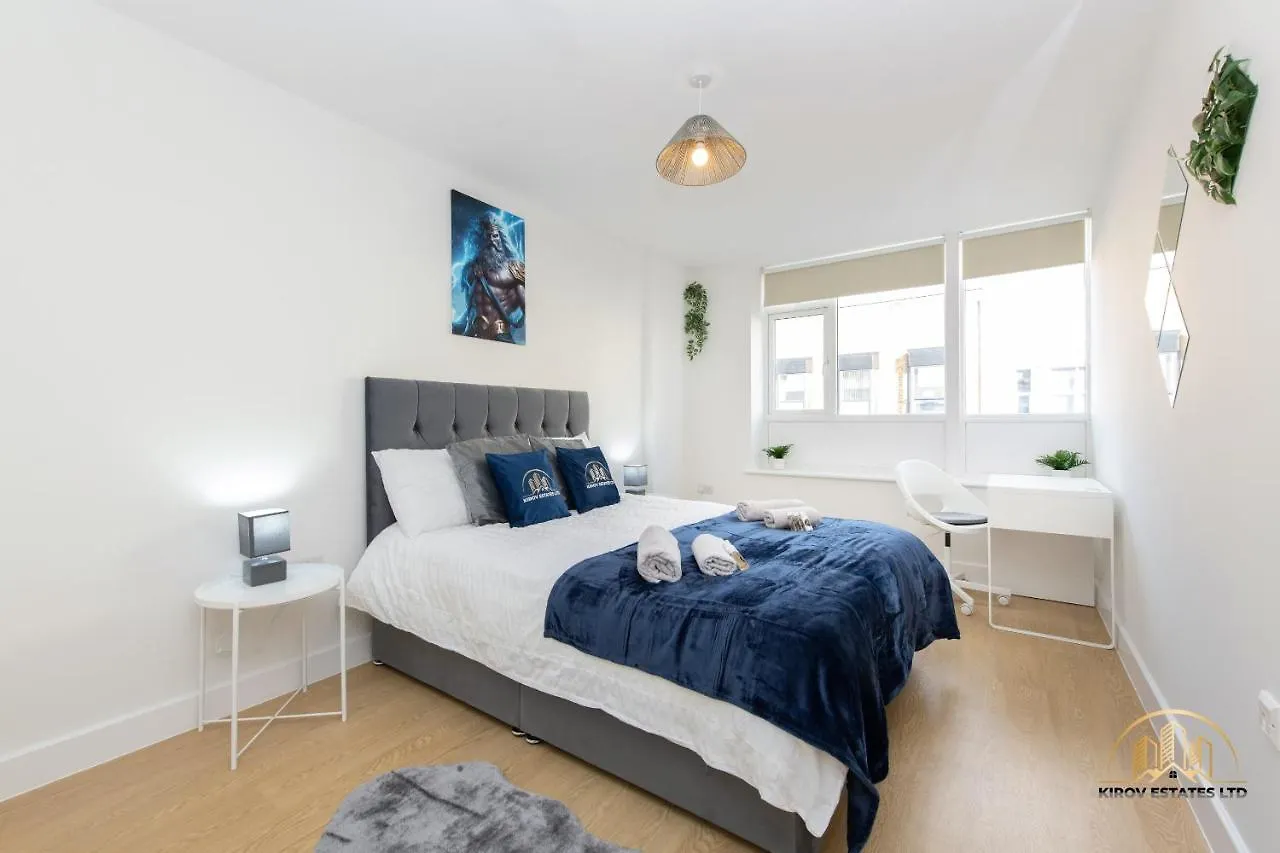 Zeus Apartment - The Thunder Of Town Southampton 0*,